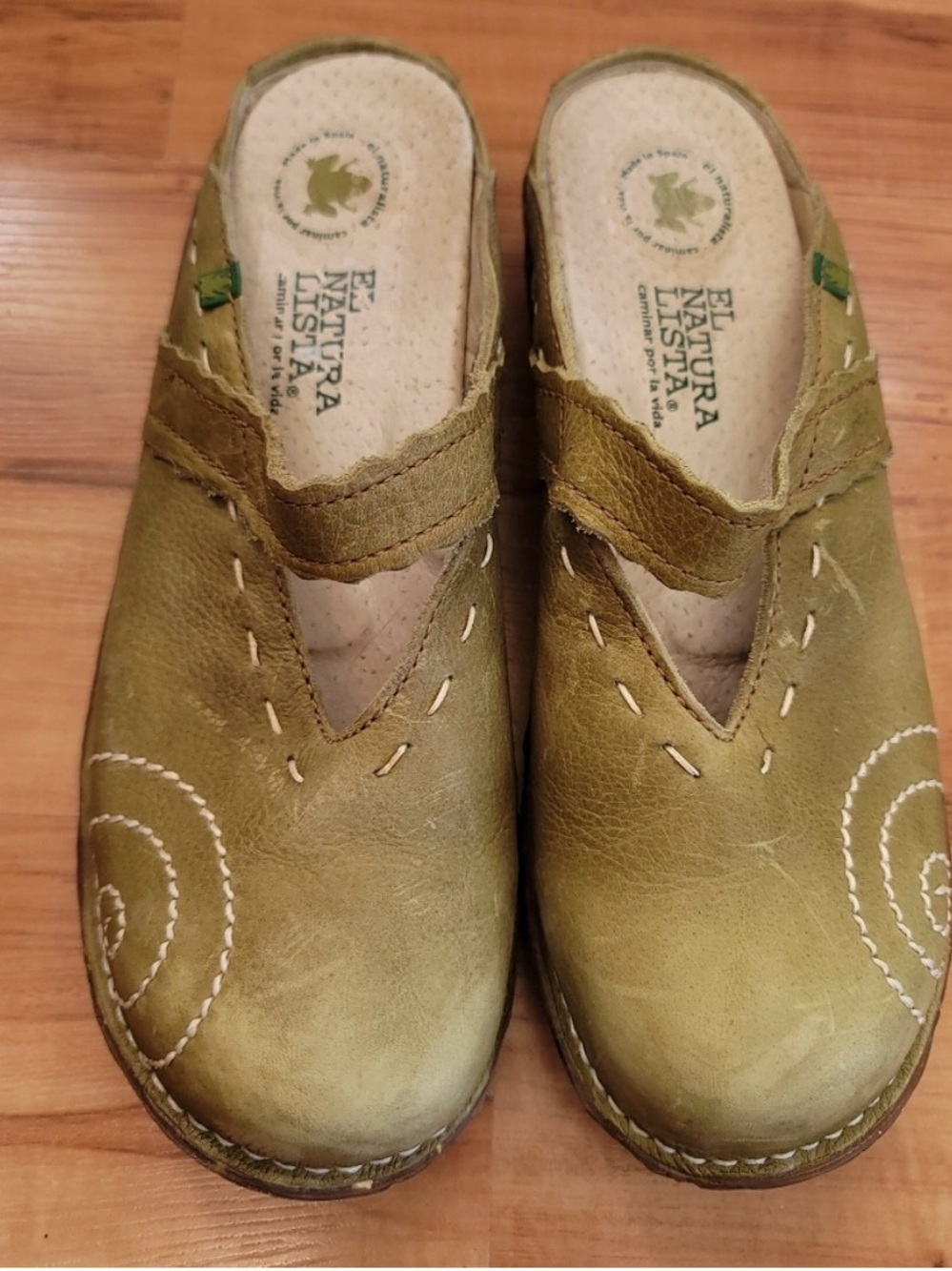 El Naturalista Olive Green Leather Slip-On Clogs